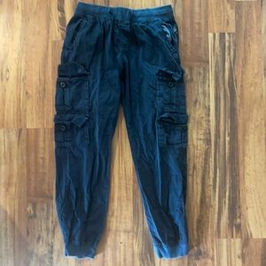 Woman’s Maxi Milian Pants L